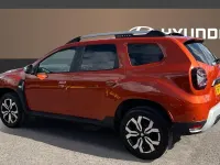 Begagnad Dacia Duster Prestige 131 HK (96 kW) 2022 Orange SUV