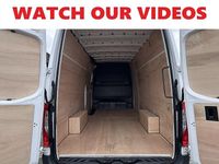 Begagnad Mercedes Sprinter Progressive 150 HK (110 kW) 2023 Vit Van