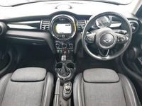 Begagnad Mini Cooper 136 HK (100 kW) 2016 Grön Halvkombi