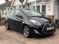 Usado Hyundai ix20 SE 90 CV (66 kW) 2017 Negro Utilitario