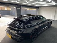 Usado Porsche Taycan Performance Package 439 kW (598 HP) 2023 Preto Carrinha