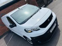 Used Peugeot Expert Premium 142 HP (104 kW) 2023 White Van