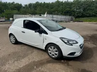 Used Vauxhall Corsa 95 HP (69 kW) 2016 White Hatchback
