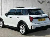 Usado Mini Cooper Hatch 113 kW (154 HP) 2025 Branco Citadino