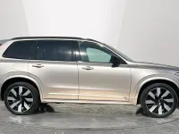 Used Volvo XC90 Ultimate 300 HP (220 kW) 2024 Gold SUV