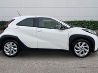 Used Toyota Aygo X PURE 72 HP (52 kW) 2023 White SUV