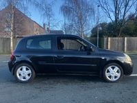 Used Renault Clio II Dynamique 75 HP (55 kW) 2005 Black Hatchback