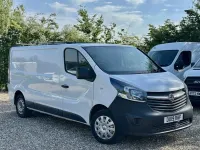 Used Vauxhall Vivaro 120 HP (88 kW) 2019 White MPV