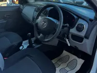 Gebraucht Dacia Sandero Ambiance 2013 Weiß Kleinwagen
