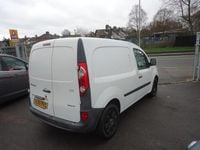 Used Renault Kangoo 85 HP (62 kW) 2011 White MPV