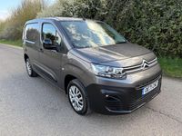 Used Citroën Berlingo 100 HP (73 kW) 2021 Grey MPV