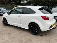 Begagnad Seat Ibiza FR 143 HK (105 kW) 2010 Vit Halvkombi