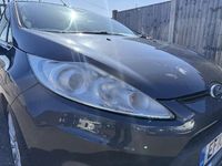 Used Ford Fiesta Titanium 94 HP (69 kW) 2010 Grey Hatchback