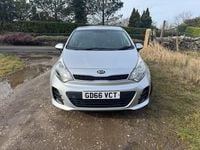 Used Kia Rio 74 HP (54 kW) 2017 Silver Hatchback