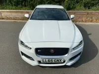 Gebraucht Jaguar XE R-Sport 163 PS (119 kW) 2015 Weiß Limousine