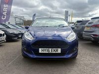 Usado Ford Fiesta Zetec 125 HP (91 kW) 2016 Azul Citadino