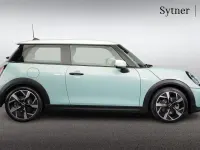 Used Mini Cooper Hatch 154 HP (113 kW) 2024 Green Hatchback