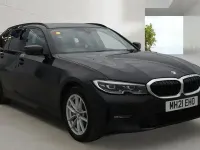 Begagnad BMW 330e Comfort Edition 2021 Svart Kombi