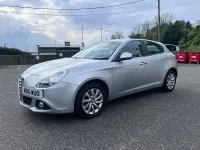 Begagnad Alfa Romeo Giulietta Distinctive 150 HK (110 kW) 2016 Grå Halvkombi
