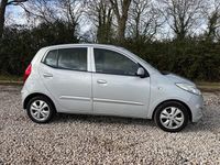 Used Hyundai i10 Active 85 HP (62 kW) 2012 Silver Hatchback