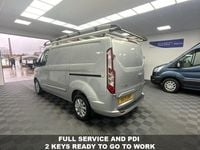 Begagnad Ford Transit Custom Limited 130 HK (95 kW) 2022 Silver