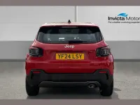 Używany Jeep Avenger Longitude 100 KM (73 kW) 2024 Czerwony SUV