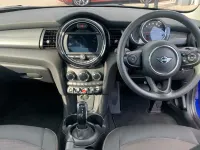 Used Mini Cooper Classic 134 HP (98 kW) 2019 Blue Hatchback