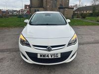 Used Vauxhall Astra Elite 165 HP (121 kW) 2014 White Hatchback
