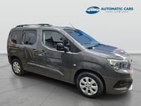Begagnad Vauxhall Combo Elite 130 HK (95 kW) 2022 Grå Minibuss
