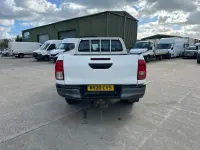 Begagnad Toyota HiLux Active 150 HK (110 kW) 2020 Vit Pickup