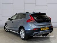 used Volvo V40 CC Cross Country 1.5 Pro T3