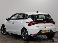 Used Hyundai i20 SE 100 HP (73 kW) 2022 White Hatchback