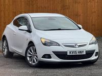 Used Vauxhall Astra GTC SRi 165 HP (121 kW) 2015 White Hatchback