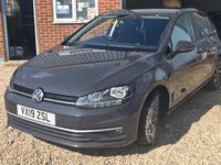 Begagnad VW Golf VII Match 2019 Grå Halvkombi