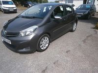 Used Toyota Yaris 101 HP (74 kW) 2013 Grey Hatchback