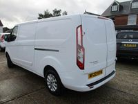 Used Ford Transit Custom Limited 130 HP (95 kW) 2022 White Van