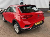 Used VW T-Roc SE 115 HP (84 kW) 2020 Red SUV