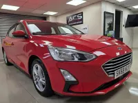 Gebraucht Ford Focus Zetec 100 PS (73 kW) 2018 Rot Kleinwagen