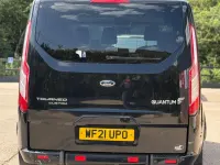 Begagnad Ford Tourneo Custom Titanium 2021 Svart Van