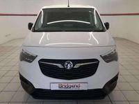 Begagnad Vauxhall Combo 100 kW (136 HK) 2022 Vit Minibuss