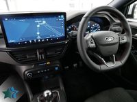 Used Ford Focus ST-Line 155 HP (114 kW) 2023 White Hatchback