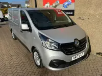 Used Renault Trafic 2017 Silver MPV