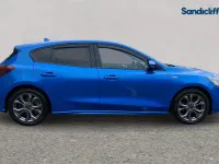 Used Ford Focus ST-Line 125 HP (91 kW) 2023 Blue Hatchback