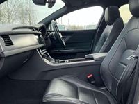 Used Jaguar XF R-Sport 250 HP (183 kW) 2019 Solid  fuji white Estate