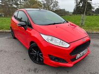 Begagnad Ford Fiesta Zetec 2016 Röd Halvkombi