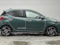 Used Hyundai i10 Premium 79 HP (58 kW) 2025 Green Hatchback
