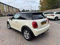 Used Mini Cooper 2018 White Hatchback
