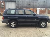 Used Toyota Land Cruiser 201 HP (147 kW) 2002 SUV