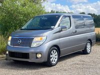 Usado Nissan Elgrand 2010 Gris Monovolumen