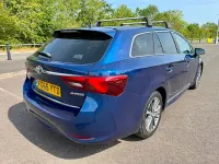Used Toyota Avensis Business Edition 112 HP (82 kW) 2015 Blue Estate